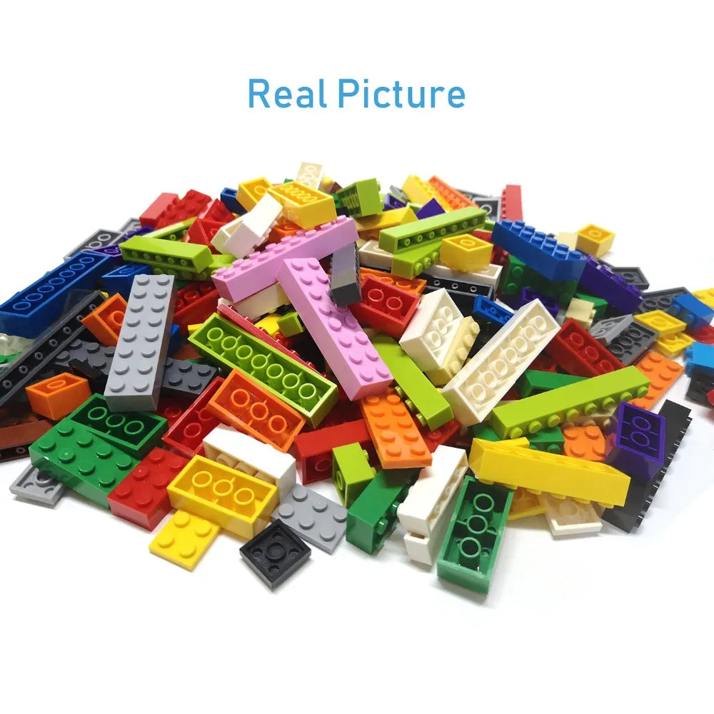 Thin 2x8 Dots 13 Colors Compatible with 3034 Toys