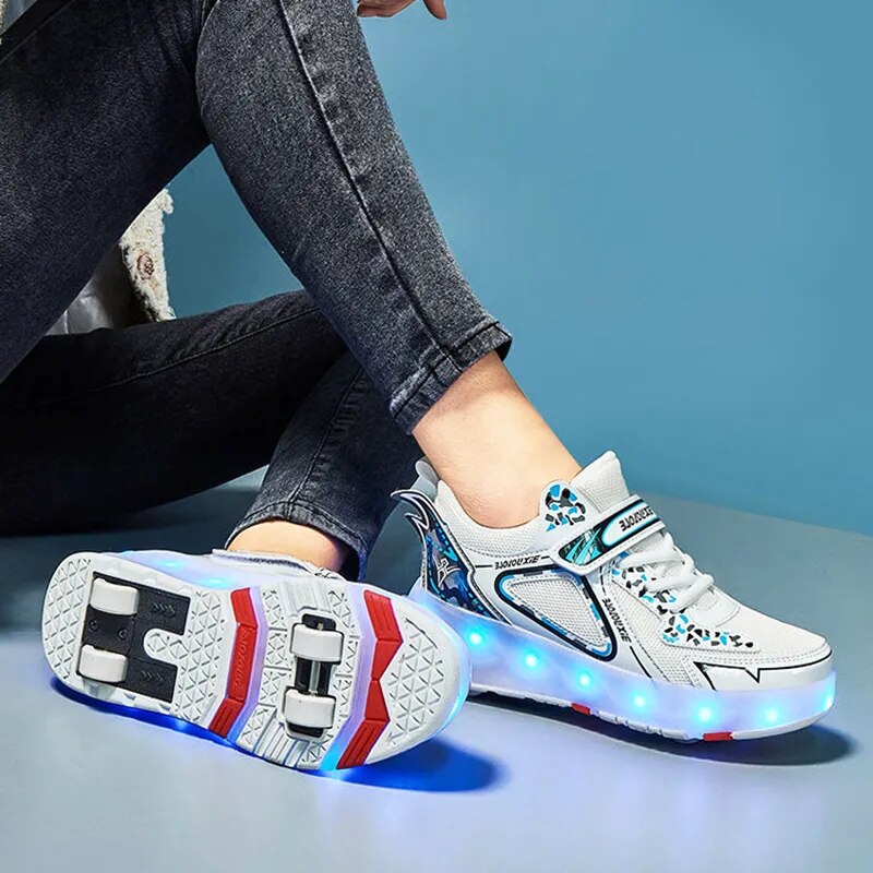 Fashionable LED Light Sport Shoes Four Wheels